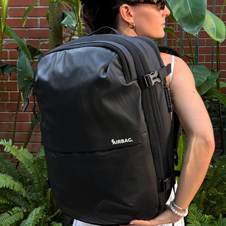 AIRBAG LUGGAGE - BLACK